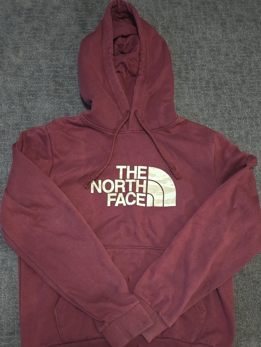 The North Face Men Maroon Pullover Hoodie with Cream Logo Size S